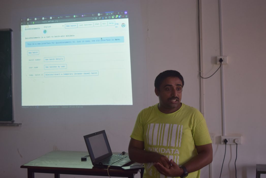 Students engineering workshop computer lab India college technical education